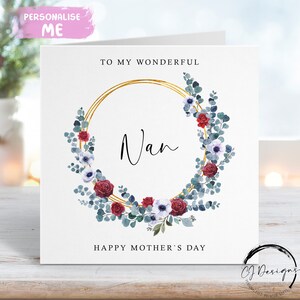 Nan Moederdagkaart - rode, blauwe, witte en gouden cirkel bloemenkrans ELKE BEWOORDING Naar mijn/naar onze