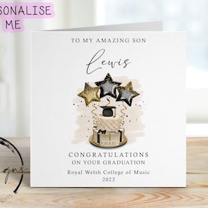 Tarjeta de graduación personalizada para hijo (con birrete y pergamino), nombre y tarjeta universitaria, tema dorado, pastel/globos, ¡increíble hijo!