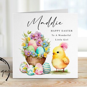 Personalisierte wunderbare kleine Mädchen Osterkarte mit Namen - Küken und Osterei Illustration - Karte für Sie