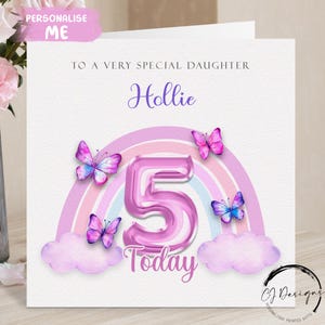 Biglietto di auguri di compleanno personalizzato per figlia con arcobaleno rosa - Simpatico orsacchiotto e arcobaleno, qualsiasi età e nome per il suo 1°, 2°, 3°, 4°, 5°, 6°, 7°, 8° e 9° anno