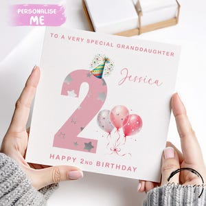 Gepersonaliseerde kleindochter verjaardagskaart, roze cijfer en ballonnen verjaardagskaart leeftijd, 1e 2e 3e 4e 5e 6e 7e 8e 9e 10e met naam