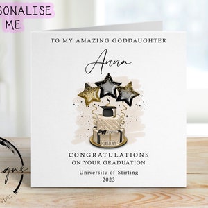 Gepersonaliseerde peetdochter afstudeerkaart - met pet en scroll - naam en universiteitskaart To My/To Our - gouden themataart/ballonnen Geweldig