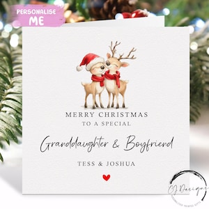 Gepersonaliseerde kerstkaart voor kleindochter en vriend - kaart liefdevol rendierenpaar en rood hart