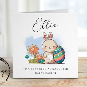 Carte de Pâques personnalisée pour fille avec nom - Illustration de lapin de Pâques et d'oeuf de Pâques - Carte pour elle