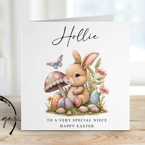 Carte de Pâques personnalisée nièce avec nom - Illustration d'un lapin de Pâques et d'un oeuf de Pâques - Carte pour elle