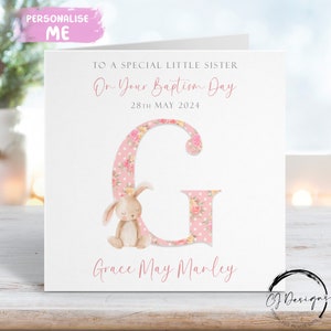 Tarjeta de bautizo personalizada para hermanita, con inicial y fecha, tarjeta de felicitación de conejito, recuerdo del día del bautizo para ella.