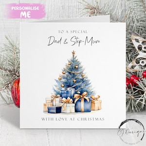 Papa en stiefmoeder kerstkaart blauw en goud thema bomen en cadeaus ouderkaart