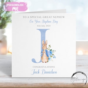 Tarjeta de bautizo personalizada de Peter Rabbit para sobrino nieto. Tarjeta de felicitación con nombre inicial y fecha. Recuerdo del día del bautizo.