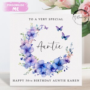 Biglietto di auguri di compleanno personalizzato per zia con cornice/ghirlanda di farfalle e fiori viola per qualsiasi età 18°, 21°, 30°, 40°, 50°, 60°, 65°, 70°, 75°, 80°, 90°, 100°