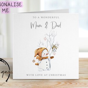 Maravillosa y maravillosa tarjeta navideña para mamá y papá: lindo muñeco de nieve y árbol con corazones Tarjetas minimalistas