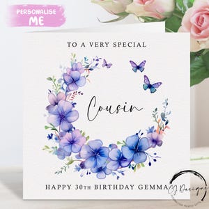 Cartão de aniversário personalizado para primos Moldura de borboleta de flor roxa/Guirlanda Qualquer idade 18º 21º 30º 40º 50º 60º 65º 70º 75º 80º 85º 90º