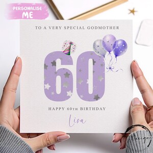 Tarjeta de cumpleaños personalizada para madrina, color morado y lila. Edades: CUALQUIER TEXTO/EDAD/ Nombre: 21, 25, 30, 40, 45, 50, 60, 65, 70, 80, 85.