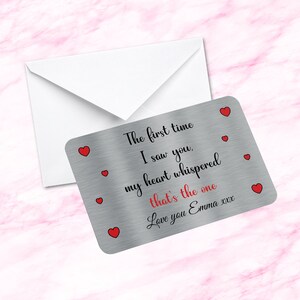 Gepersonaliseerde sentimentele aandenken metalen portemonnee kaart - de eerste keer dat ik je zag, mijn hart fluisterde cadeau man, vrouw, verloofde, vriendin cadeau