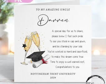 Carte personnalisée de remise des diplômes, poème oncle, avec capuchon, parchemin et coupes de champagne, à mon/à notre nom et à l'université, TOUTE L'ANNÉE