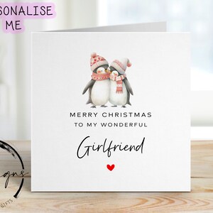 Carte de Noël petite amie - carte couple pingouin aimant et coeur rouge
