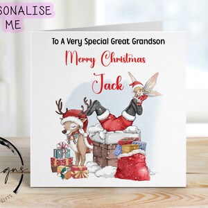 Tarjeta de Navidad personalizada para un bisnieto especial: Papá Noel atrapado en la chimenea: tarjeta con el nombre de un niño pequeño