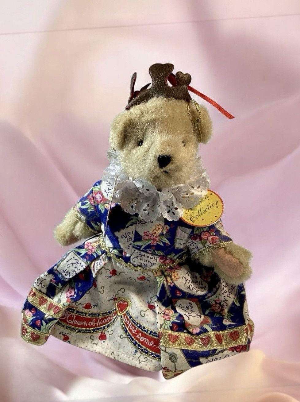 Muffy Vanderbear Queen of Hearts Muffy Bear 1994 /hang Tag and