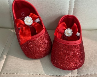 Red Baby Shoes, Glitter Red Baby shoes, Girl red shoes, Baby pearl and rhinestone shoes, Baby birthday shoes, Valentine's Day Baby Shoes