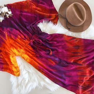 Tie dye kimono  / Tye dye duster / Festival tie dye long kimono / Rayon kimono / Hand dyed kimono / Tie dye swimsuit cover up