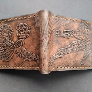 Samus and Ancient Chozo - brown- Leather Bifold Wallet - Handcrafted Wallet -