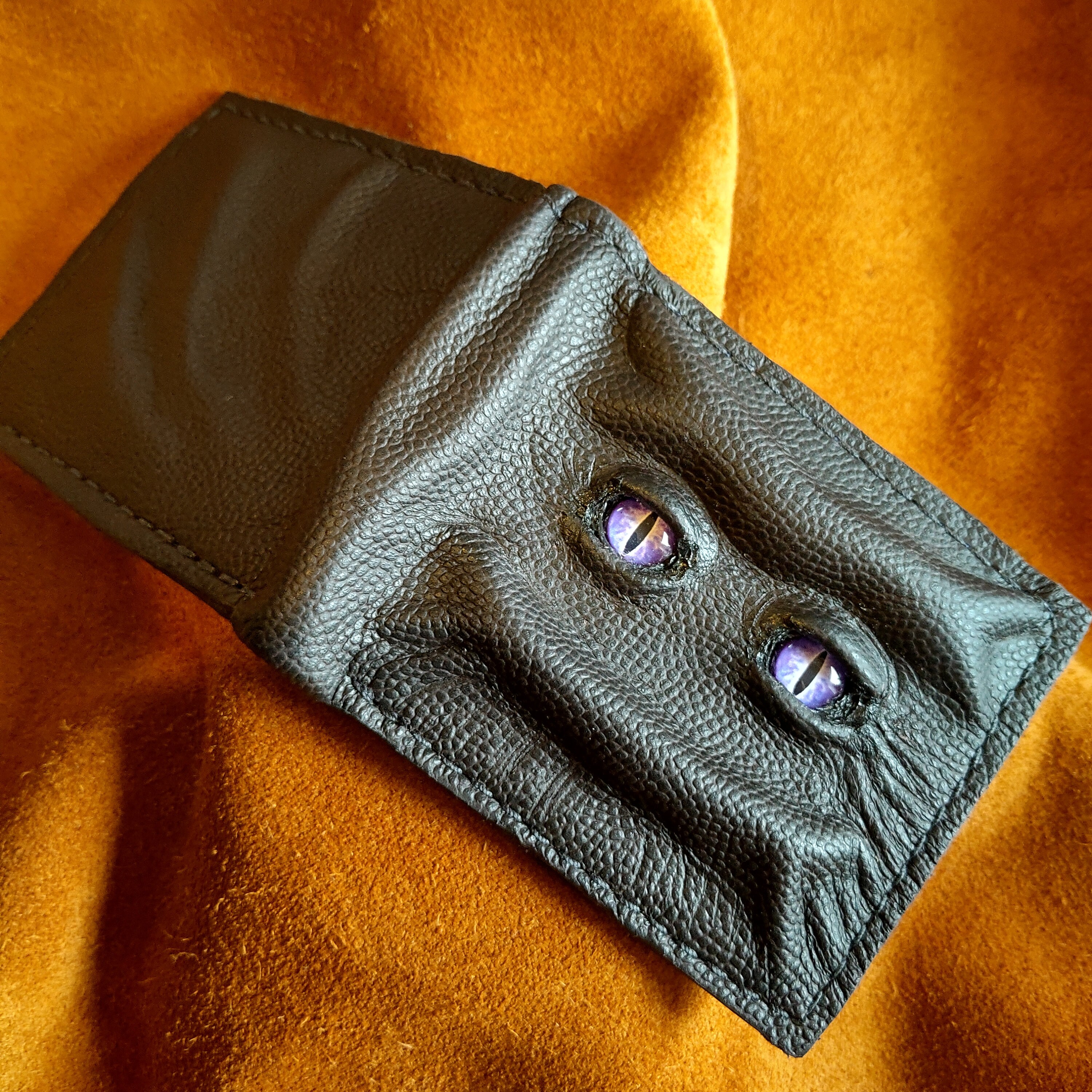 Purple Eyes Schmuggle Face Leather Wallet - Necromonicon - Demon  