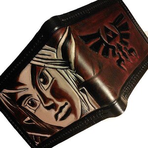 Link Portrait Hyrule crest leather wallet- Leather Bifold Wallet - Handcrafted Legend of Zelda Wallet - Link Wallet