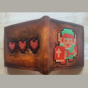 Contenedores Pixel Link y Heart- versión en color - billetera de cuero - Cartera Bifold de cuero - Cartera hecha a mano Legend of Zelda - Cartera Link