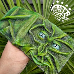 Hombre Verde- Espíritu del bosque - Cartera de piel.