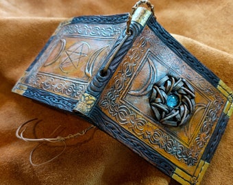 Spell book style wallet - Mystic - Leather wallet.