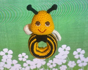 Crochet Bee Rattle, Baby Bee w/Donut handle Rattle - Honey Bee Baby Rattle - Bee Baby Gift, Crochet Bee Baby Rattle, honeybee baby gift.