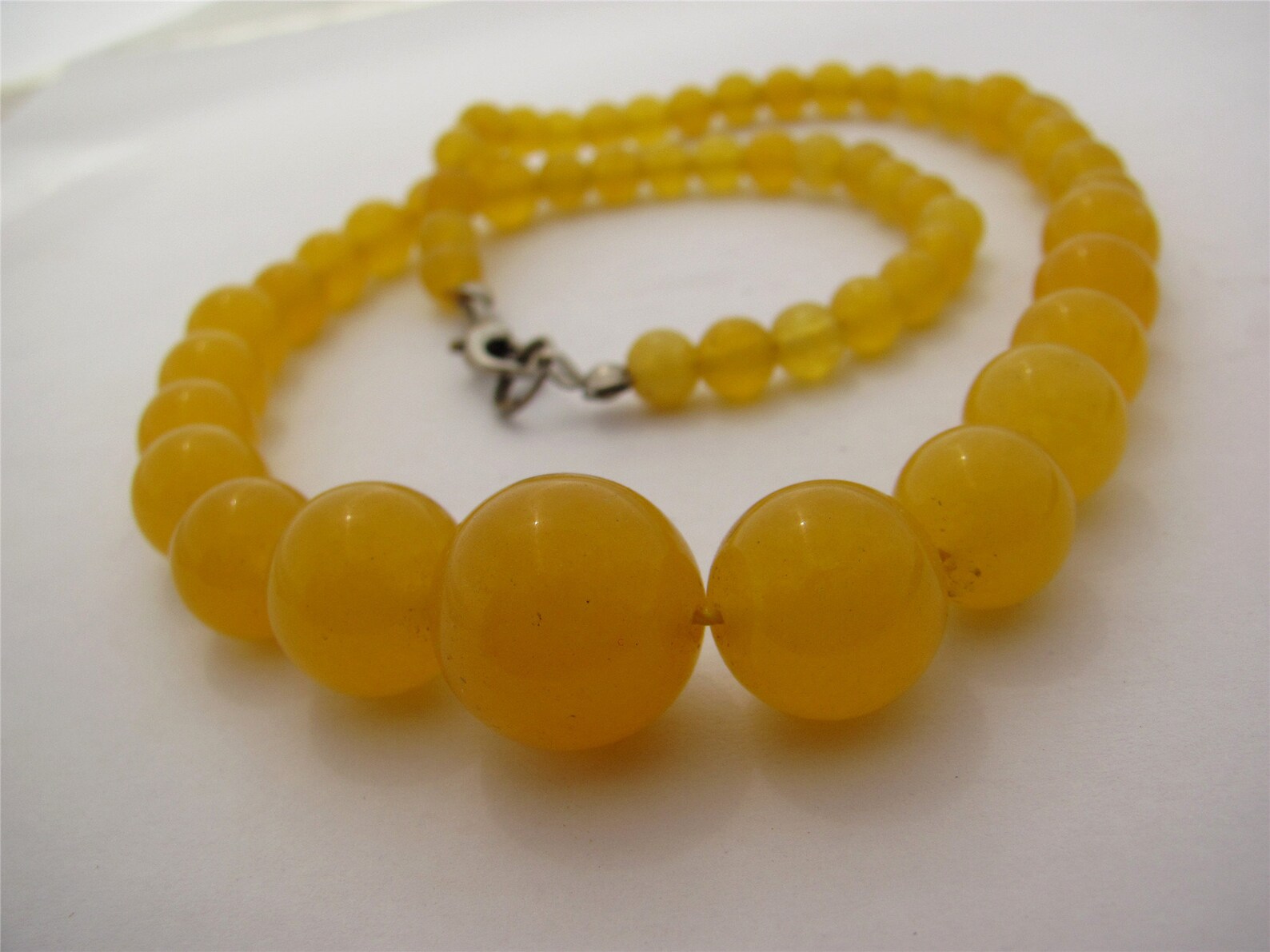 16 Yellow Jade Necklace 614mm Round Malay Jade Beautiful Etsy