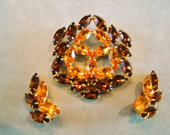 Prachtige Vintage B DAVID Amber en Bruin Strass Pin Broche & Oorbellen Set