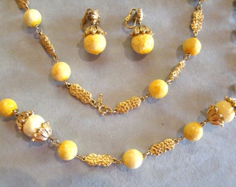 Rare Crown TRIFARI Yellow Molded Bead Necklace and Earring Set