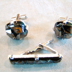 Vintage Sarah Coventry Hematite Silver tone Cufflinks & Tie Bar Set