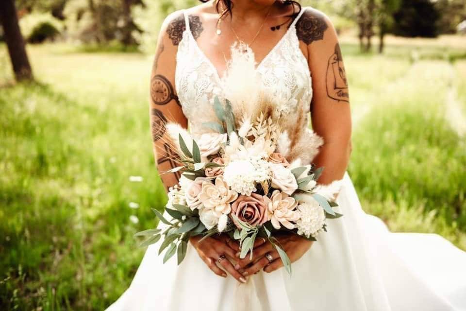 Boho bouquet in neutral colors. Taupe bouquet,  Pampas grass bouquet