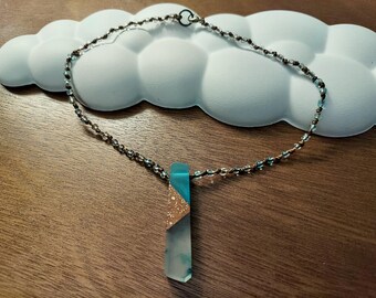 resin cast hemp necklace