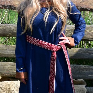 Viking woman woolen dress