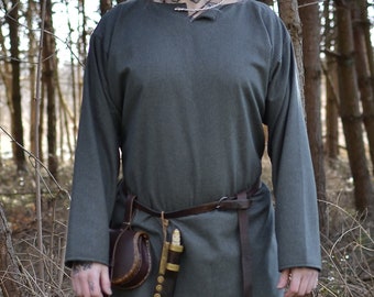 Viking simple wool tunic