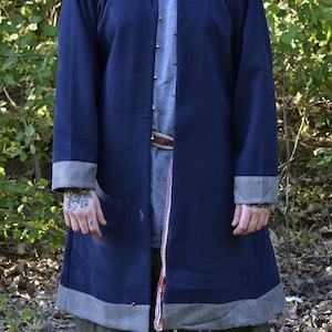 Viking kaftan , Early medieval Birka kaftan