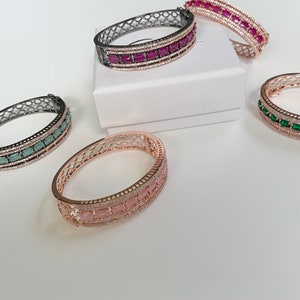 NEUANKÖMMLINGE, Vergoldete Cubic Zirkonium Armbänder