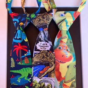 Corbatas de dinosaurios