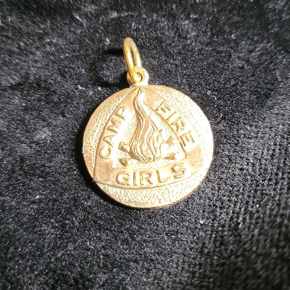 Camp Fire Girls Charm & Locket Set in gold - image 6