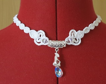 White Macrame Choker: Elegant Lace Necklace with Pendant