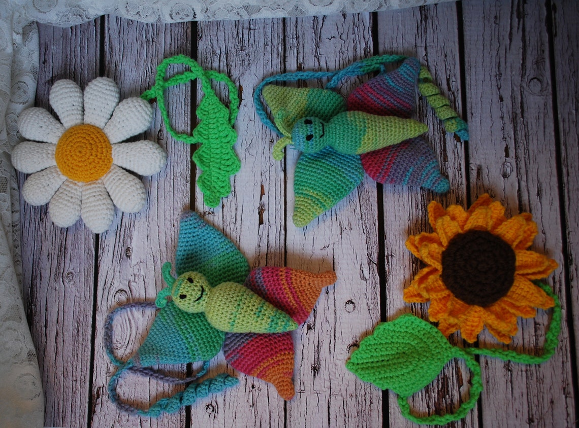 Babymobile With Flowers and Butterflies, Gift for Newborn, Decoration