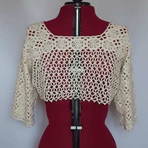 Gehaakte ivoorkleurige bolero top, gehaakte bolero met 3/4 mouwen, cadeau voor haar afbeelding 5