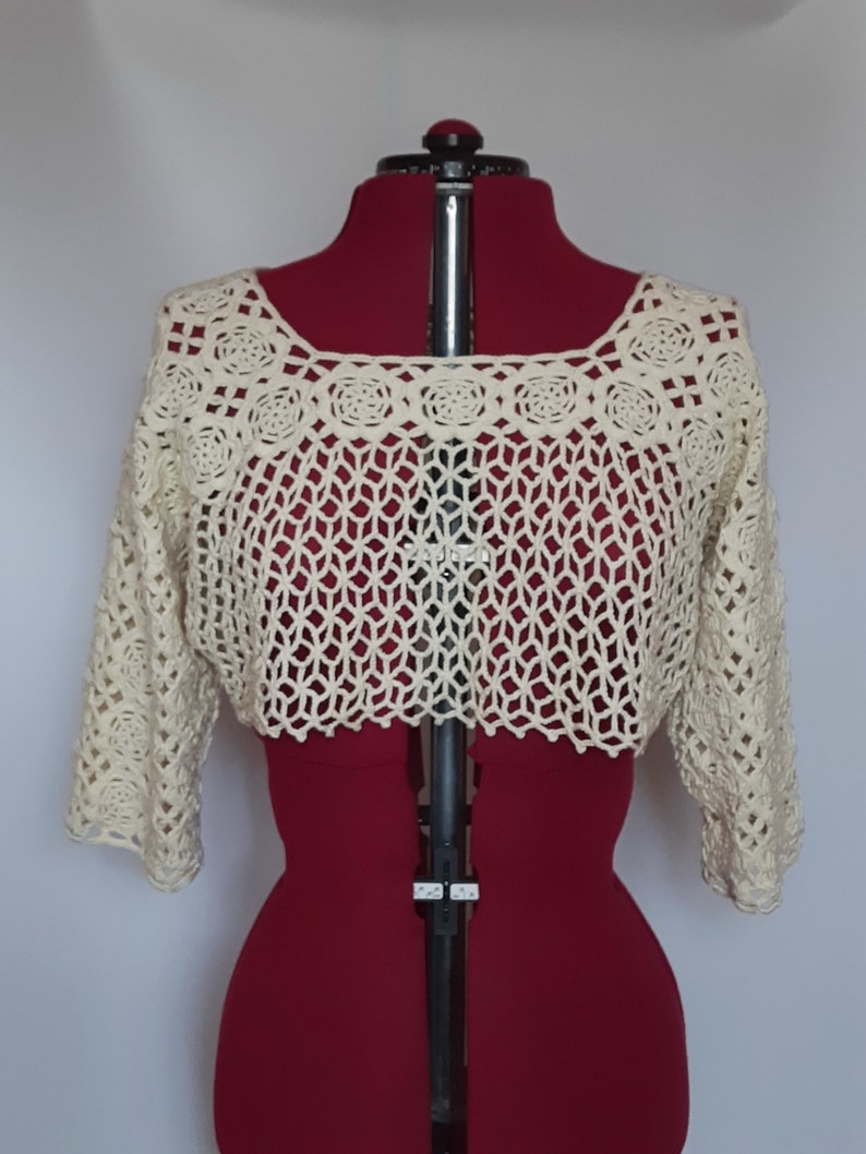 Gehaakte ivoorkleurige bolero top, gehaakte bolero met 3/4 mouwen, cadeau voor haar afbeelding 5