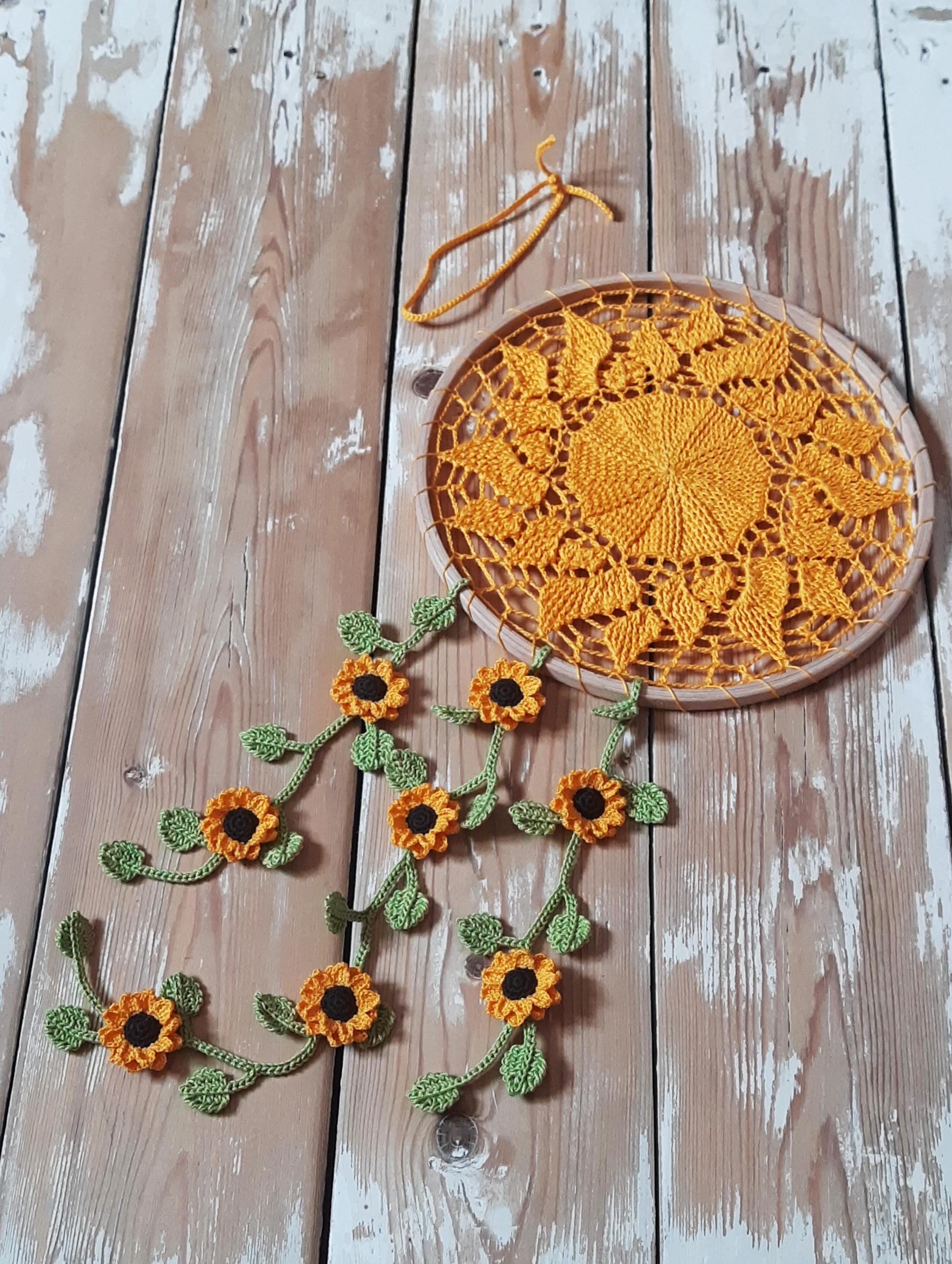 Crochet Dreamcatcher: Handmade Home Decoration, Crochet Mandala for