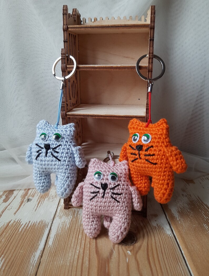 Crochet Cat Keychain: Small Amigurumi Bag Charm - Etsy