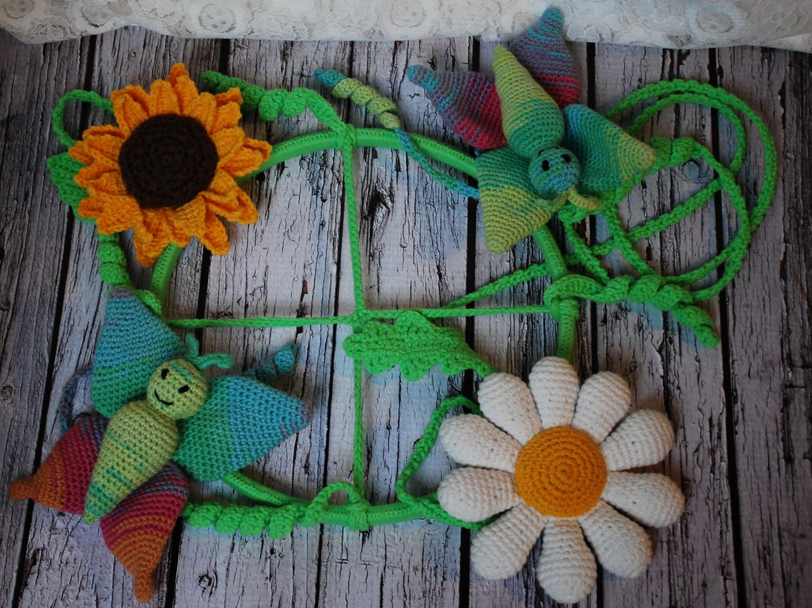 Babymobile With Flowers and Butterflies, Gift for Newborn, Decoration