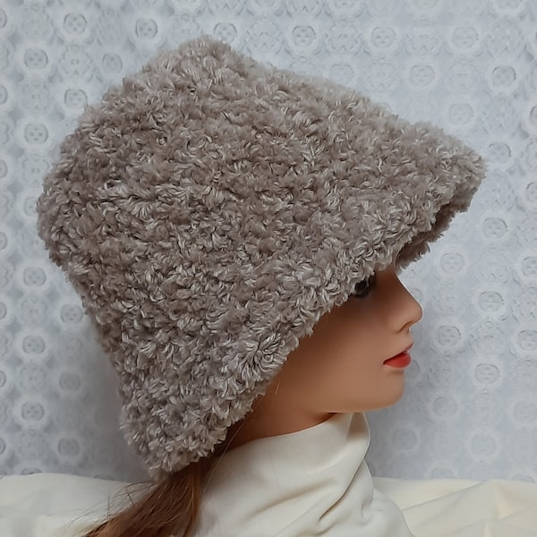 Gorro tipo cubo de piel sintética de ganchillo: Panamá cálido para invierno.